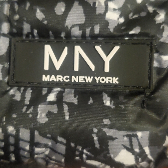 MARC NEW YORK ANDREW MARC PERFORMANCE. PUFFER VEST MED. black White Grsy - Picture 3 of 8